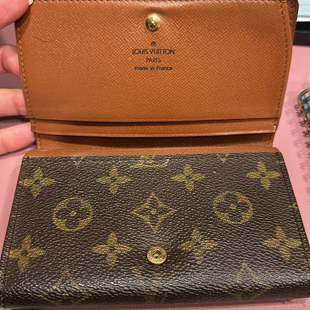 Great Condition - AUTHENTIC LV WALLET